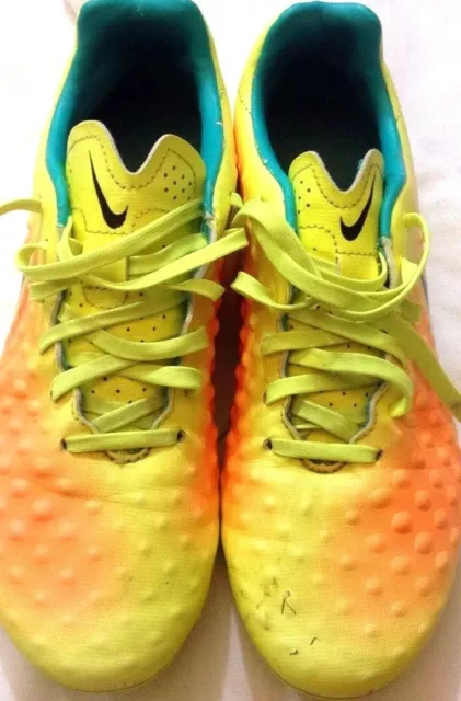 NIKE SCARPE da calcio colore giallo con sfumature arancioni