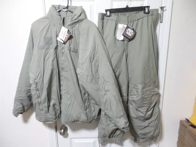 Brand New Medium Regular Gen Iii Level 7 Extreme Cold Weather Parka & Pant Set