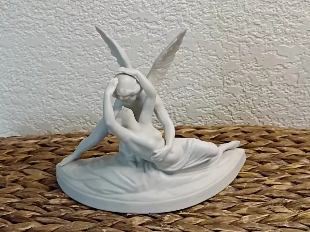 biscuit de porcelaine  Canova Mythologie Cupidon et Psyché LE BAISER DE L'AMOUR