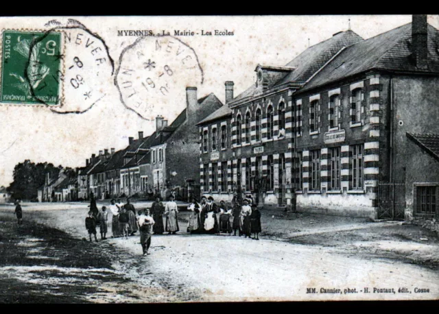 MYENNES (58) VILLAS , MAIRIE & ECOLES animées en 1909