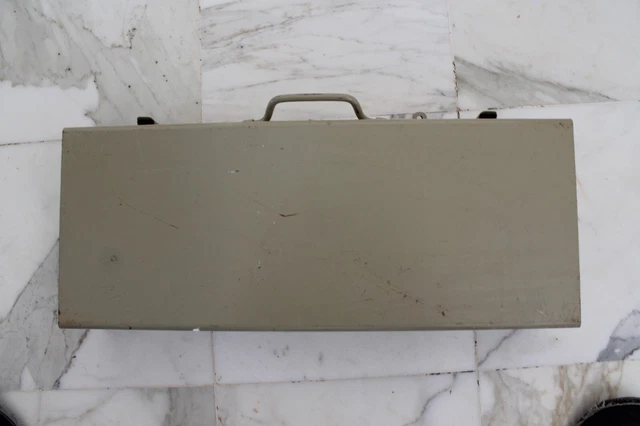 Caisse à outils armée US type M6 Chest Steel 2nde Guerre Mondiale Caisse à outils armée US type M6 Chest Steel 2nde Guerre Mondiale