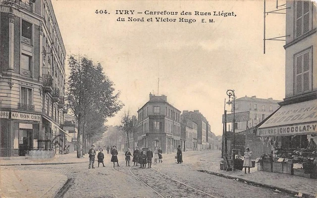 Cpa 94 Ivry Carrefour Des Rues Liegat Du Nord Et Victor Hugo