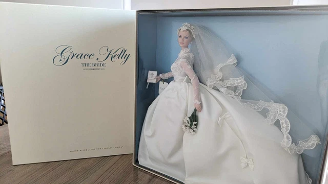 POUPÉE BARBIE GRACE Kelly The Bride 2011 - Mattel-T7942- Barbie jamais ...
