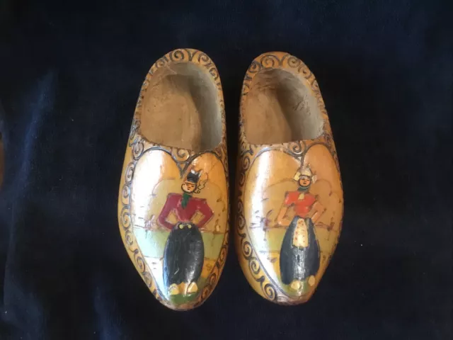 Vintage Hand Carved WOODEN SHOES Dutch Holland Wood Clogs Decorative Man & Woman
