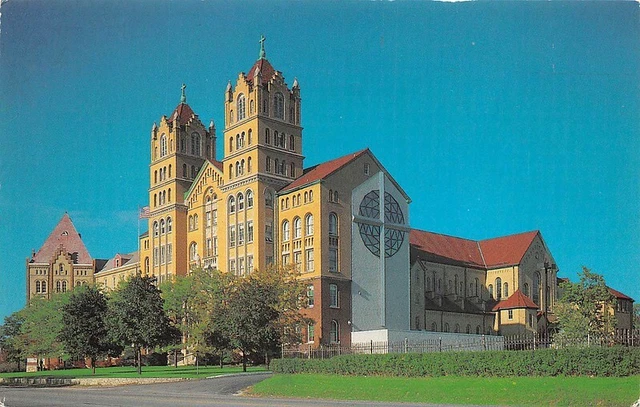 DIVINE WORLD INTERNATIONAL Techny Il Towers Conference Center £1.79 ...