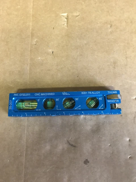 Ideal 35-207 Electrician Level 4+Vial w/Jaw Display