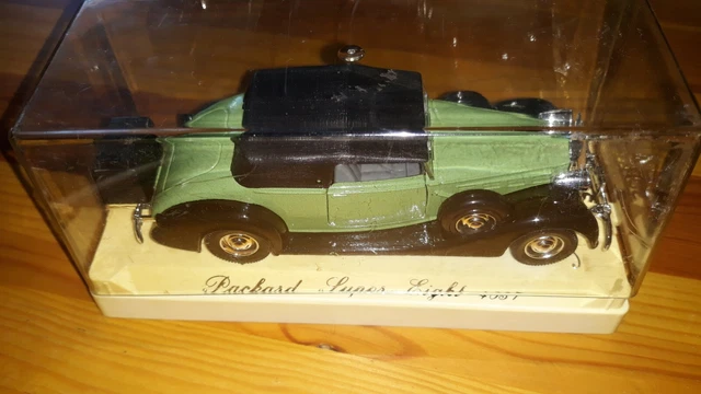 SOLIDO- 4037- PACKARD Super Eight jaune et noir 1937