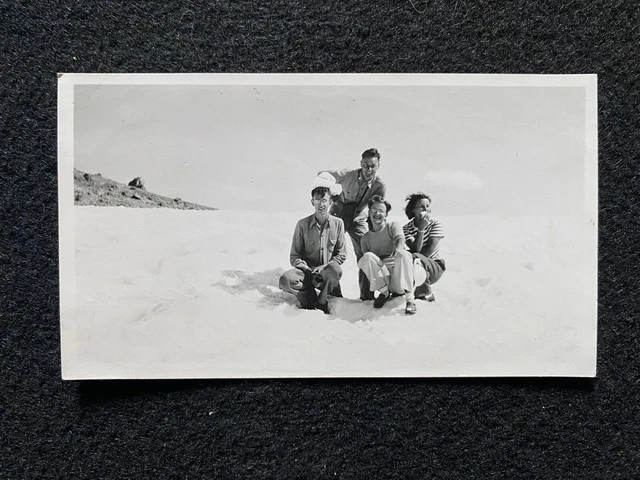 Vintage Mt. Lassen California Young Adults In Snow 1945 Snapshot Photo