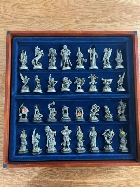 Danbury Mint - The Fantasy of the Crystal - Chess Set - Nearly New 2