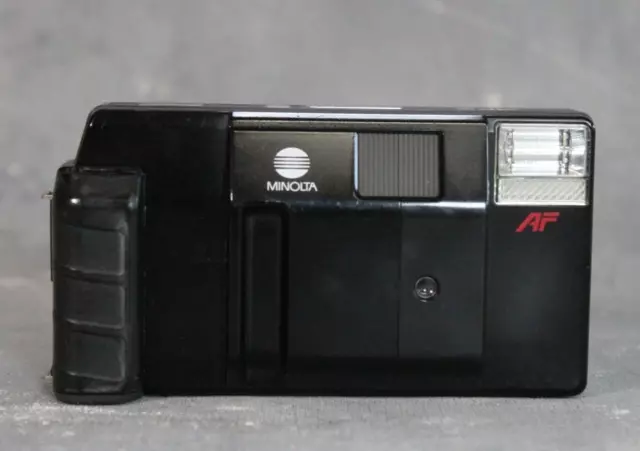 Minolta AFZ 35mm Film Camera Autofocus f2.8 Lens Point & Shoot Black Made Japan