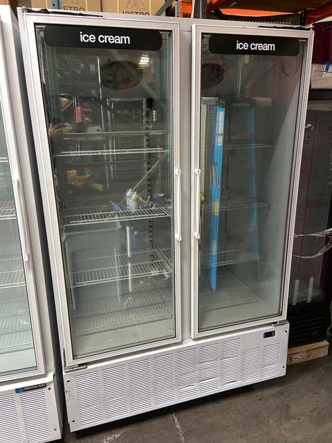 2 Glass Door Freezer Master-Bilt BLG-48 Display Frozen Food Merchandiser #9166