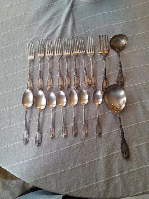 Lot of 18 Rogers 1881 AI LA VIGNE Silverplate Forks, Spoons, Ladle