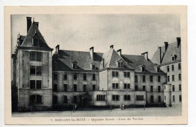MOULINS LES METZ  Moselle CPA 57 Quartier serret Cour de verdun 7