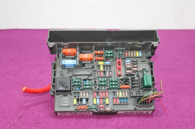 BMW E90 E92 1/3 Series Front Dashboard Power Distribution Fuse Box Unit OEM