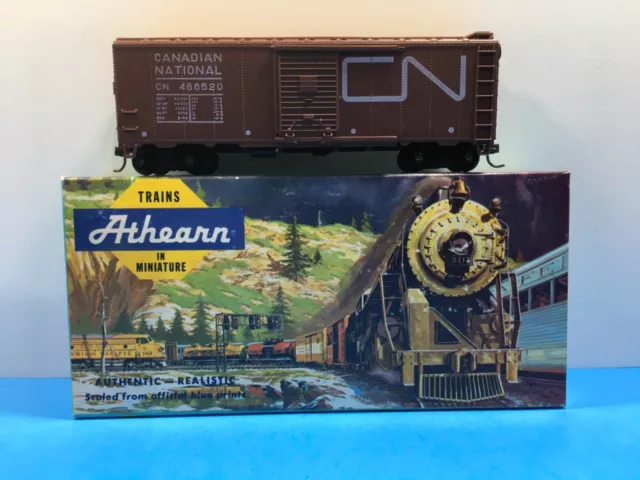 HO Scale "Canadian National" CN 486520 40' Freight Train Box Car / Athearn Brand