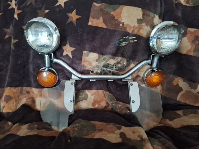 01 Yamaha Royal Star XVZ1300 Front Light Bar Turn Signal Headlight Fog Light Bar