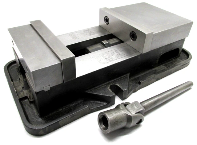 KURT ANGLOCK 8" MILLING MACHINE VISE w/ JAWS & HANDLE - #D80