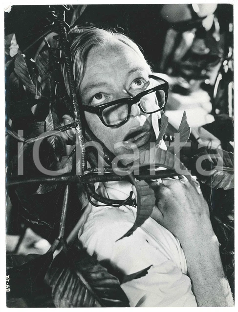1940 ca CINEMA ITALIA Attore nascosto in un giardino - Foto di scena 18x24 cm