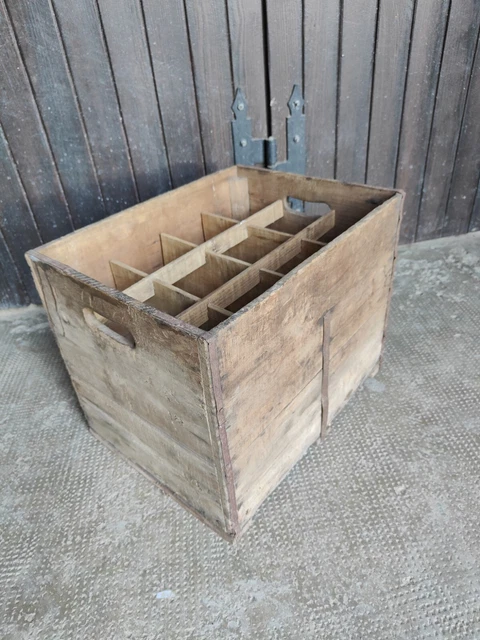 Wooden case advertising LIGLIO MILK Rare