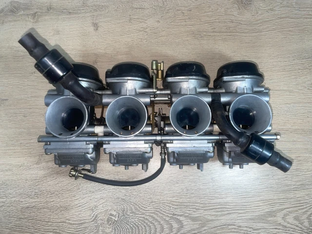 Rampe de carburateurs SUZUKI 1100 GSX 3LF 01 T4X2