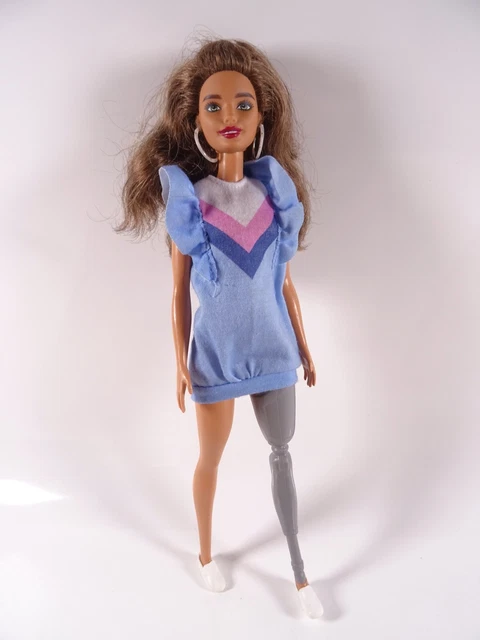 Barbie Puppe „Mädchen-Nacht“ – Mit Modischen Accessoires Wie Geldbörse & Stiefelette, Ab 5 Jahren