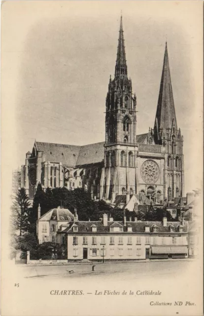 CPA Chartres Les Fleches de La Cathedrale FRANCE (1154583)