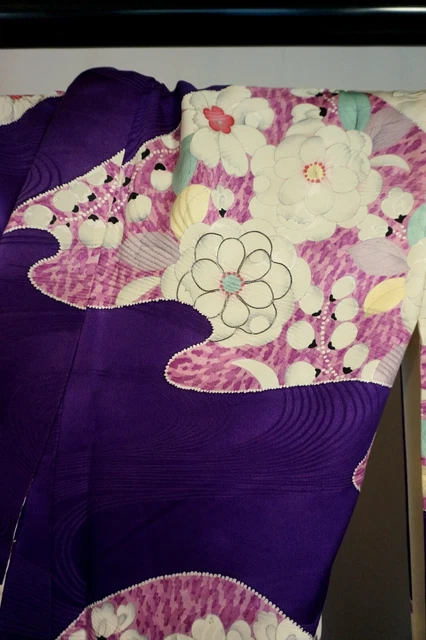 Japanese kimono SILK"FURISODE" long sleeves, Silver leaf, Plants, L5'4".3012 3