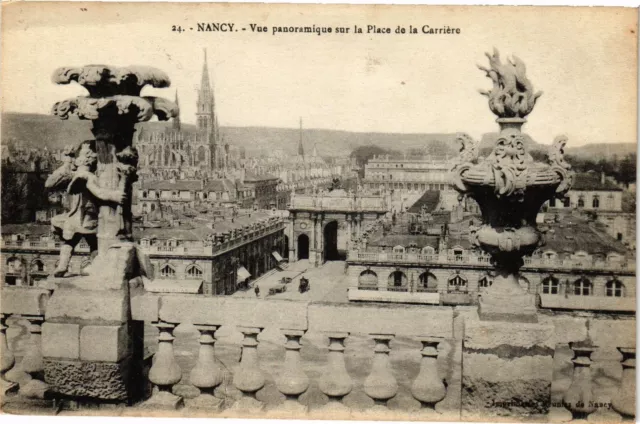 CPA Nancy-Vue panoramique sur la Place de la Carriére (187148)