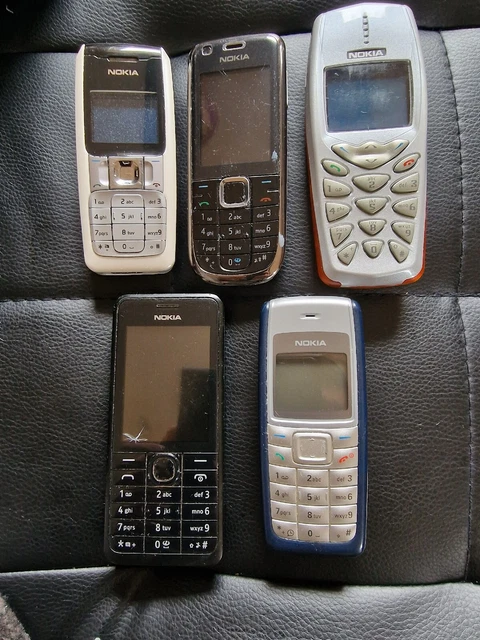 Joblot 5x telefono cellulare vintage Nokia 1112,301.1,3510i, 3120c,2310, non testato