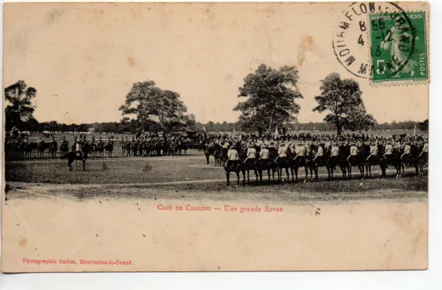 CHALONS SUR MARNE - Marne - CPA 51 - Vie Militaire Au camp - une grande revue