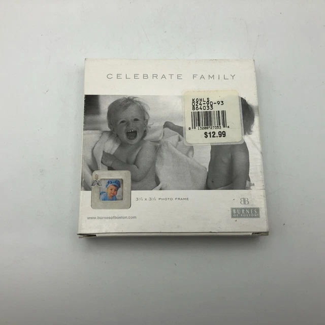 NOS Celebrate Family 3-1/2" Photo Frame Baby Shoes Charm Burnes Of Boston DJ8