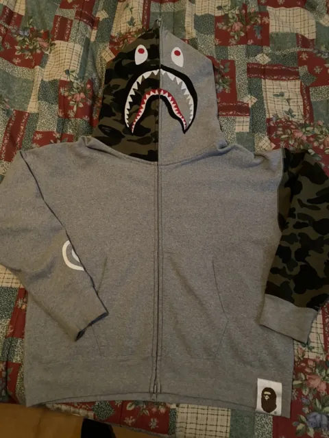 bape shark hoodie M  FF20 Bape Season