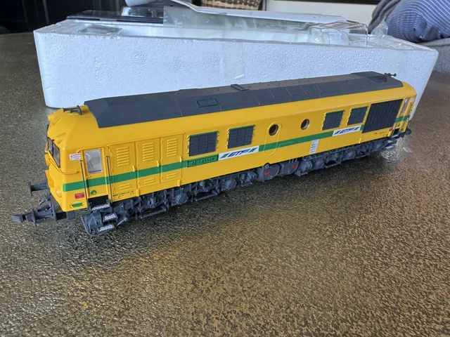 CAISSE LOCOMOTIVE ELECTRIQUE CC 7101 DEPOT D'AVIGNON SNCF *SOLDES* - CAISSE LOCOMOTIVE