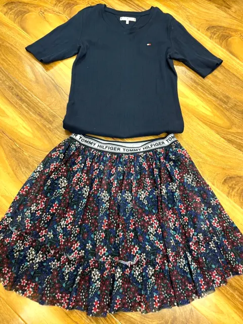 Girls set: Tommy Hilfiger Skirt £60+ T-shirt ribbed cotto£25/ 164 cm Age 11-12 y 2