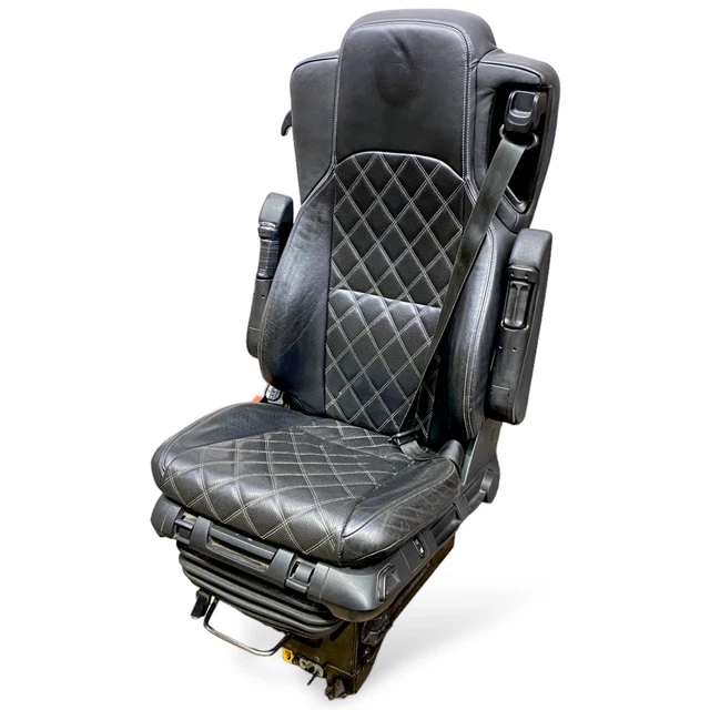 Knuffliger Car Seat For Dog, Cat Or Pet Including Belt And Seat