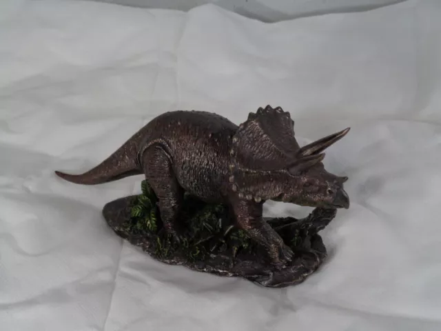 Triceratops Dinosaur Cold Cast Resin Statue #6917 New