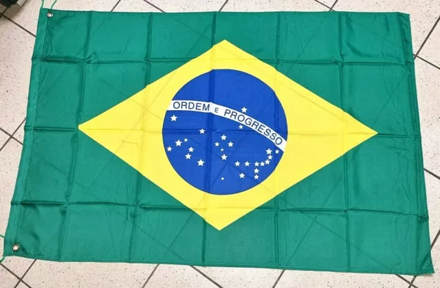 Brasilien Fahne Flagge 120x80cm mit Stockhülse Ösen Kordel WM 2
