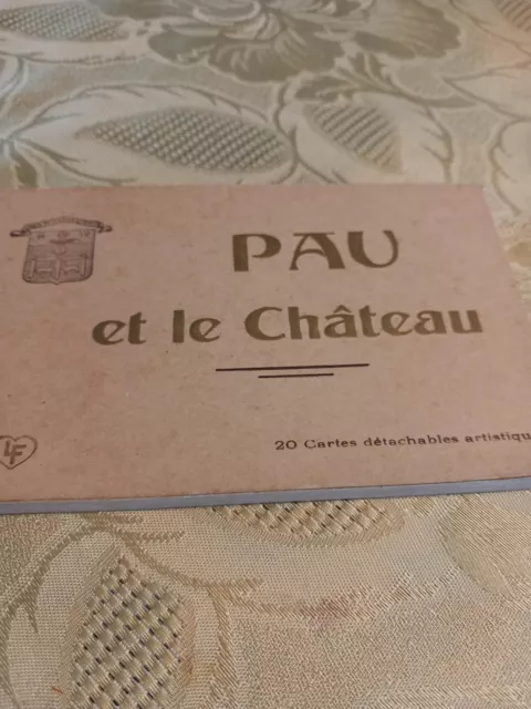 carnet de 18 cartes postales PAU et le château anciennes