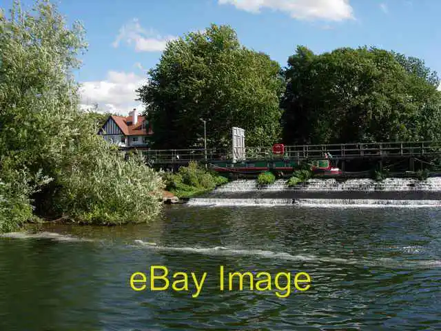 Photo 6x4 Weir at Sunbury Lock Like many weirs on the Thames this is larg c2006