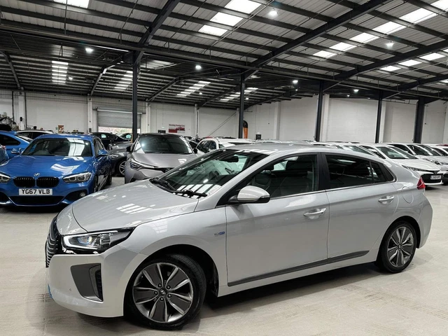 2018 Hyundai Ioniq 1.6 h-GDi Premium SE DCT Euro 6 (s/s) 5dr HATCHBACK Petrol/El