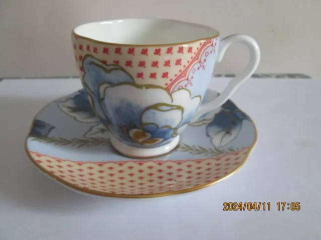 Wedgwood Bone China Tea Cup & Saucer Butterfly Bloom Mint Condition 2