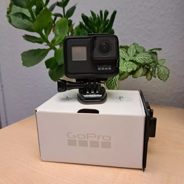 GoPro HERO7 BLACK - - - GOPRO HERO7 BLACK ACTIONCAM 1707171