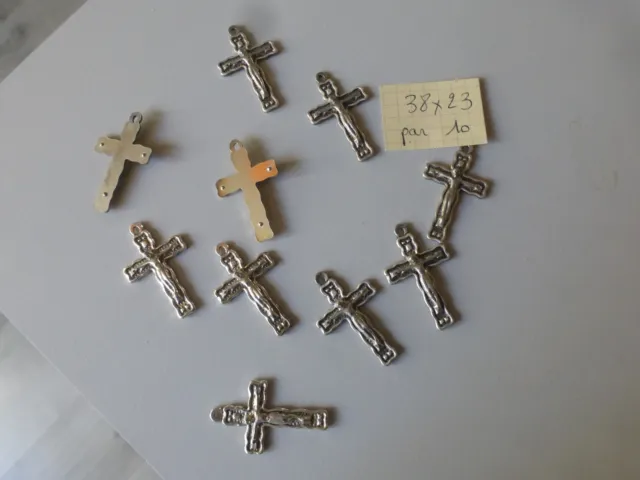 lot de 10 ancienne Croix pendentif  en métal  fd de stock  fab France vintage
