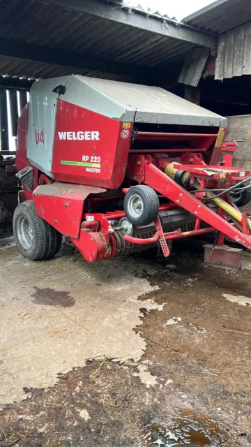 Welger RP220 Master Cut Round Baler