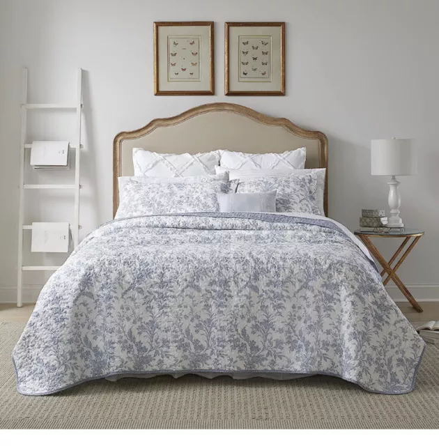 Laura Ashley Amberley 4-Piece Blue Floral Cotton King Quilt Set Bonus Set New