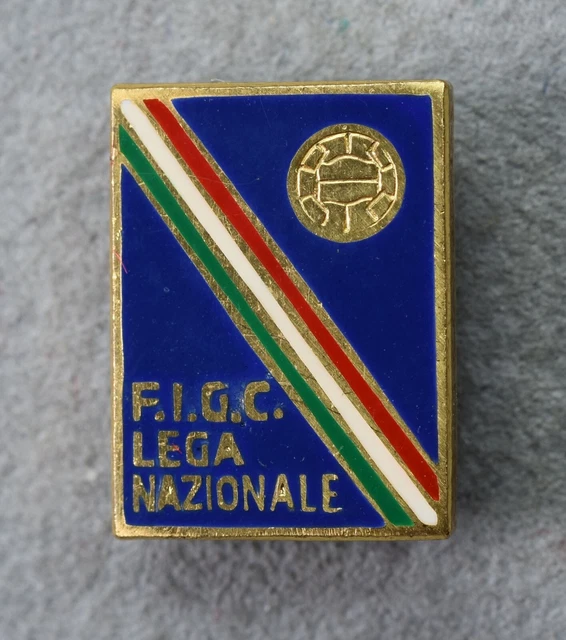 Neodiplomato crea un nuovo logo per la Federazione Italiana Giuoco Calcio