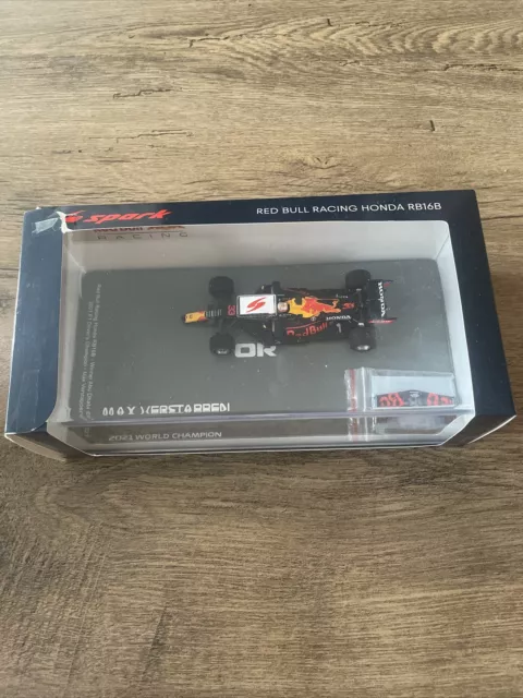 BNWD F1 Red Bull Racing Max Verstappen 2021 World Champion Model Car