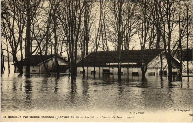 CPA Creteil La Banlieue Parisienne inondee FRANCE (1338002)