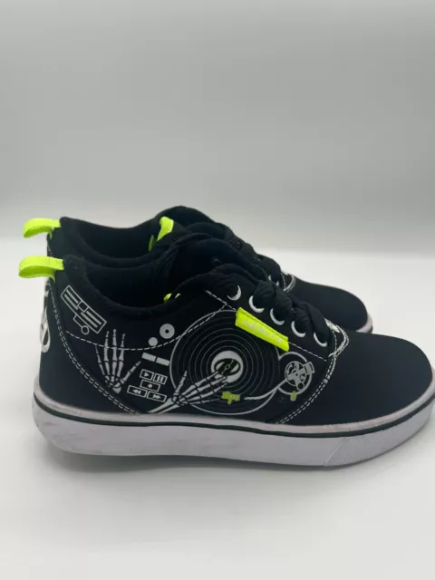 Heelys Boys Wheeled Black Green Skate Shoes Size 1 Youth