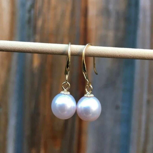 8-8.5mm Natural white round Freshwater pearl 18k gold earrings Beautiful Party